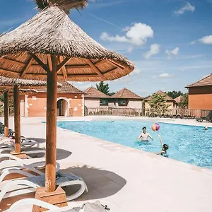 Vakantiepark Terres De France - Domaine De Claire Rive